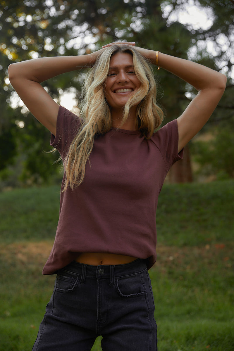 Lexi Tee in Wine