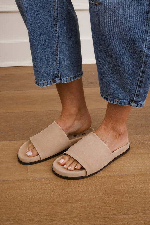 Seychelles Farrah Beige Suede Slides