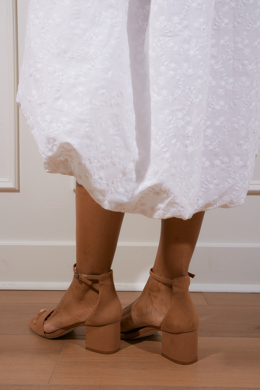Steve Madden Irenee Tan Nubuck FINAL SALE – Nest Style & Design